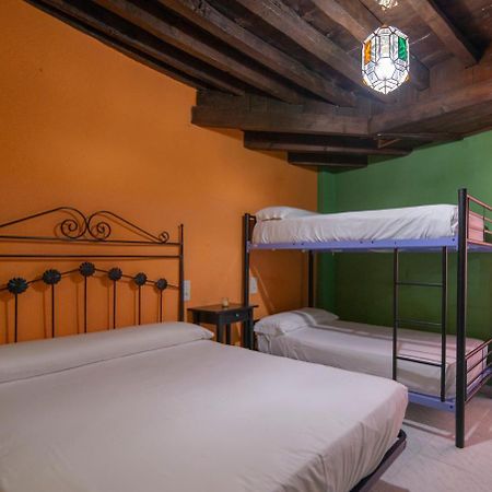 גרנדה Apartamentos La Miga מראה חיצוני תמונה