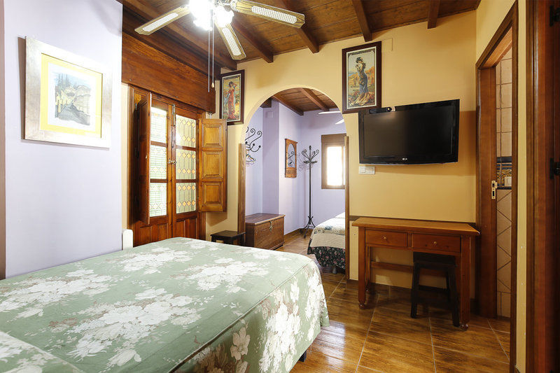 גרנדה Apartamentos La Miga מראה חיצוני תמונה