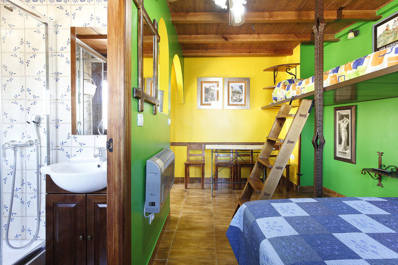 גרנדה Apartamentos La Miga מראה חיצוני תמונה