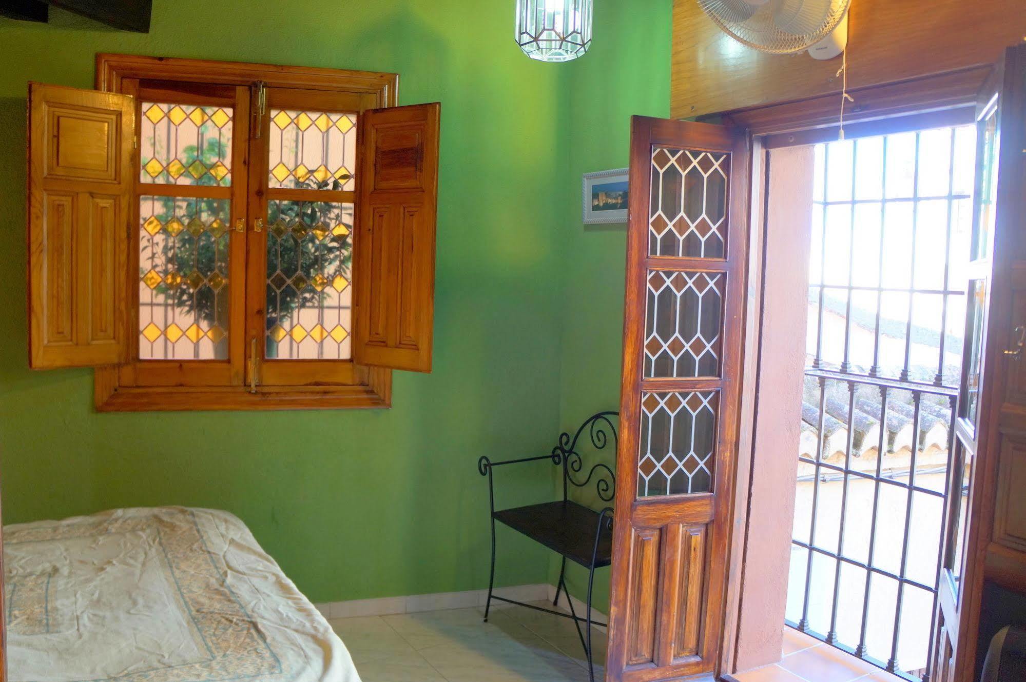 גרנדה Apartamentos La Miga מראה חיצוני תמונה