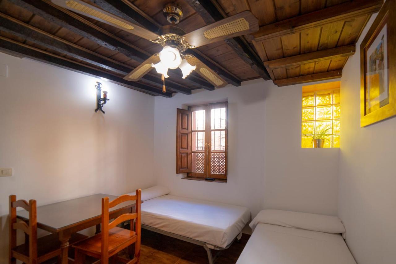 גרנדה Apartamentos La Miga מראה חיצוני תמונה